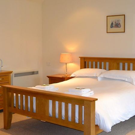 Coach & Horses Hotel Bourton-on-the-Water Екстериор снимка