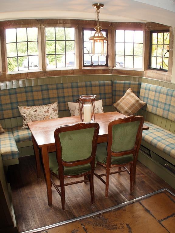 Coach & Horses Hotel Bourton-on-the-Water Стая снимка