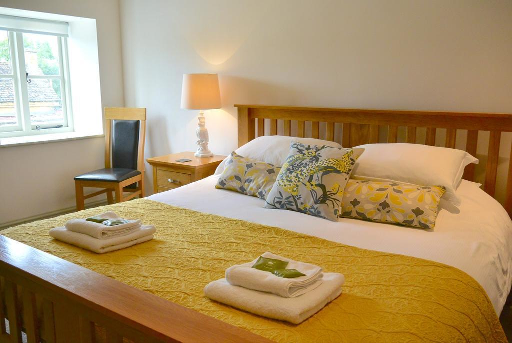 Coach & Horses Hotel Bourton-on-the-Water Стая снимка