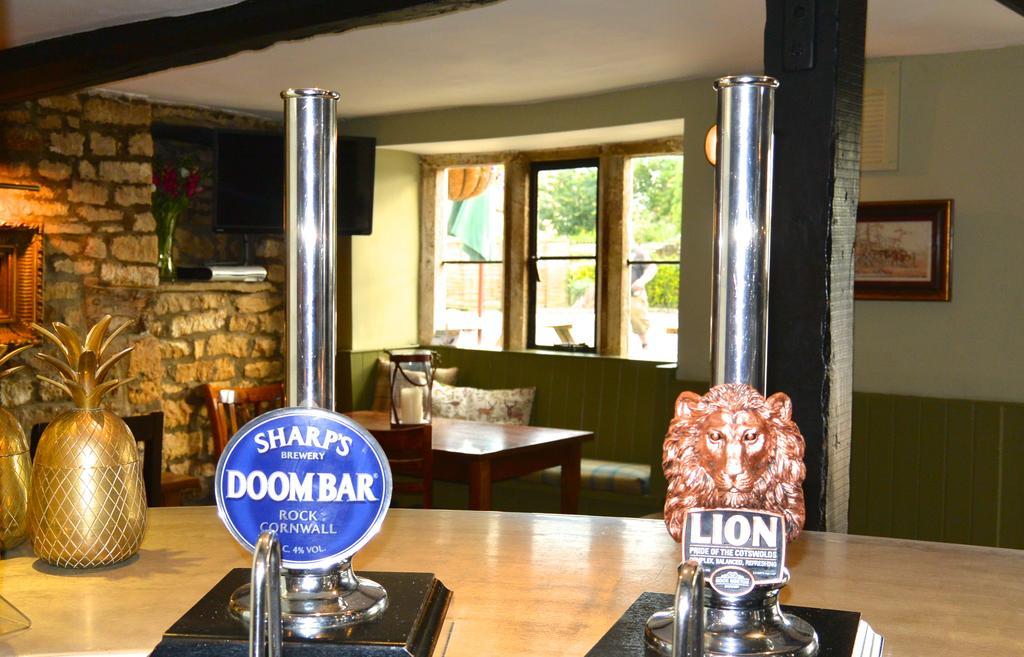 Coach & Horses Hotel Bourton-on-the-Water Стая снимка
