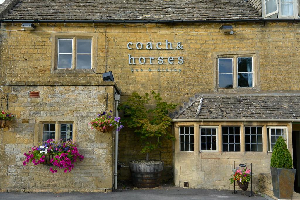Coach & Horses Hotel Bourton-on-the-Water Екстериор снимка